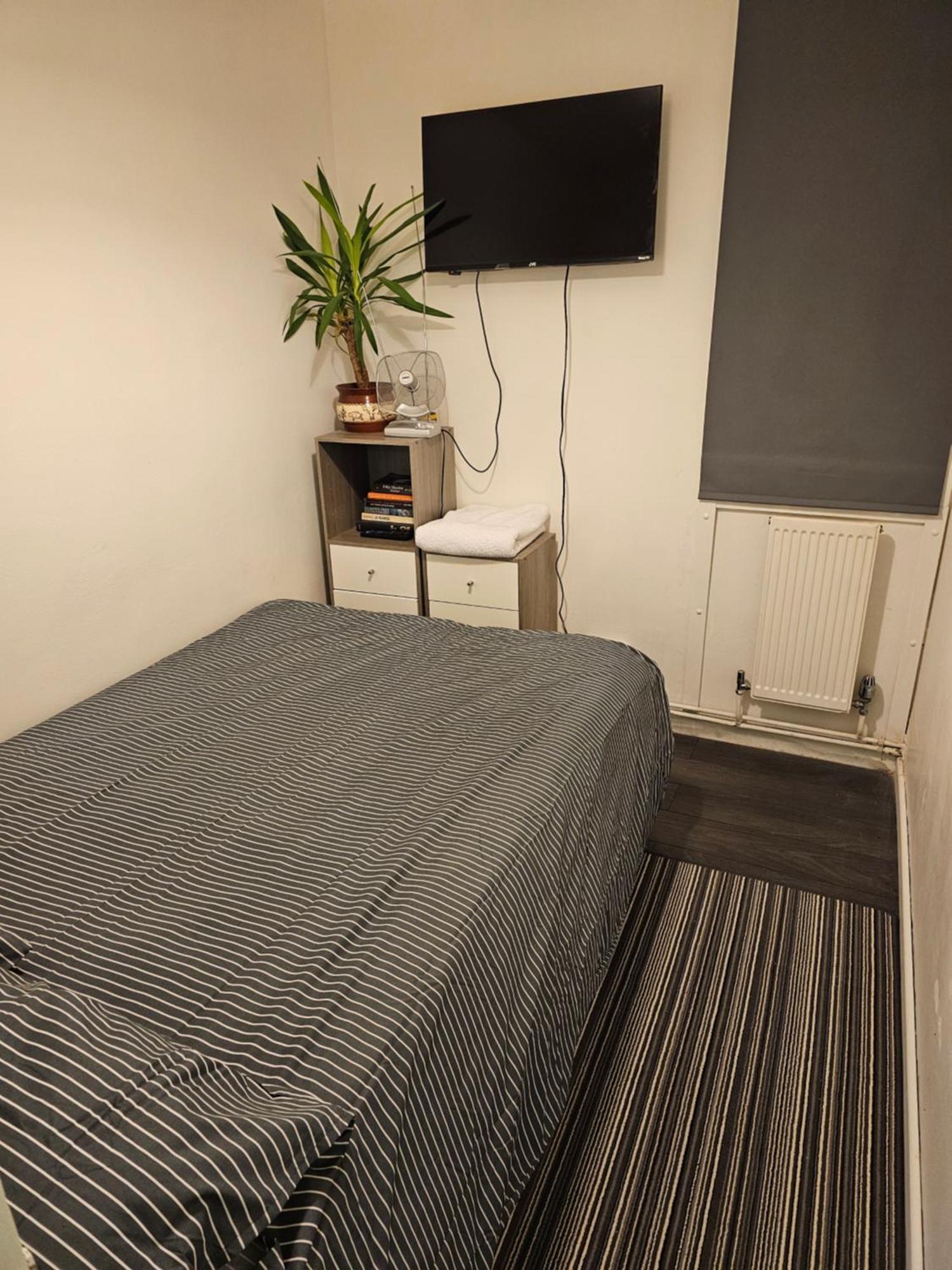 Charming Room Near Central Londen Buitenkant foto